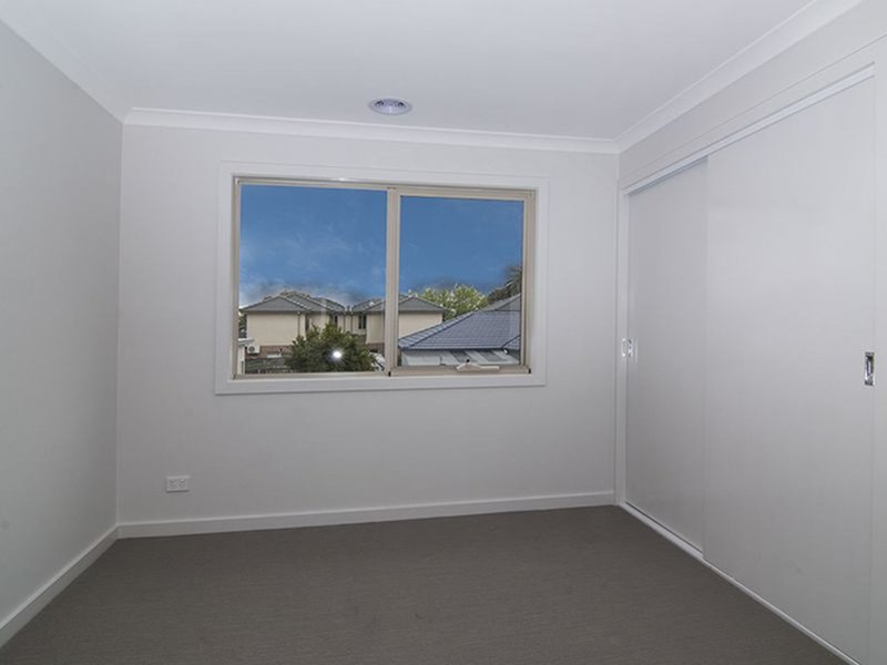 Photo - 2/21 Wall Street, Noble Park VIC 3174 - Image 7