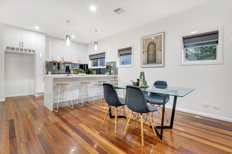 Photo - 2/21 Watt Avenue, Oak Park VIC 3046 - Image 6