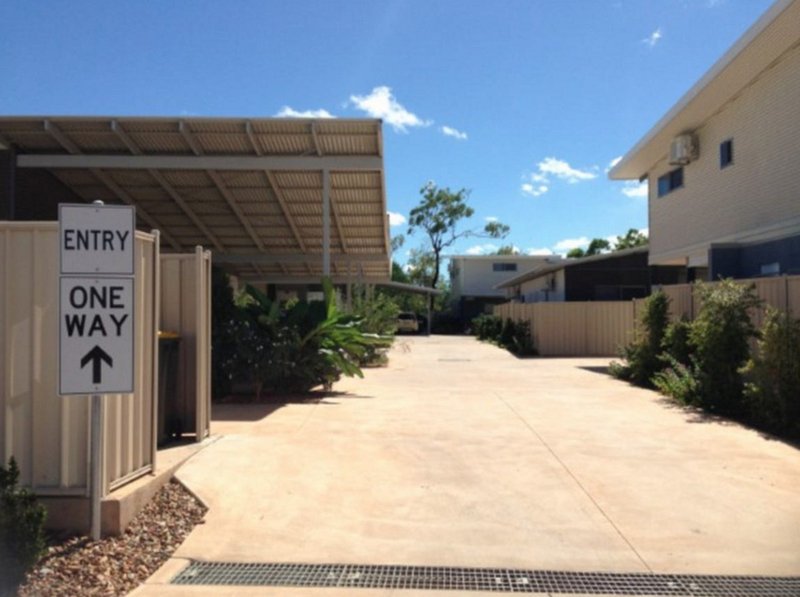 Photo - 22/10 Damascene Crescent, Bellamack NT 0832 - Image 2