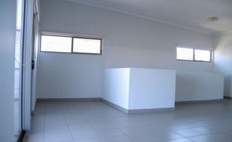Photo - 22/10 Damascene Crescent, Bellamack NT 0832 - Image 7