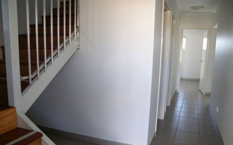Photo - 22/10 Damascene Crescent, Bellamack NT 0832 - Image 10