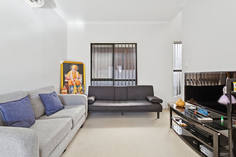 Photo - 22/10 Darby Lane, Mawson Lakes SA 5095 - Image 2