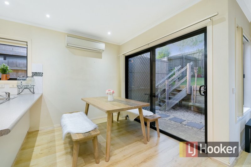 Photo - 22/103 Army Road, Pakenham VIC 3810 - Image 4