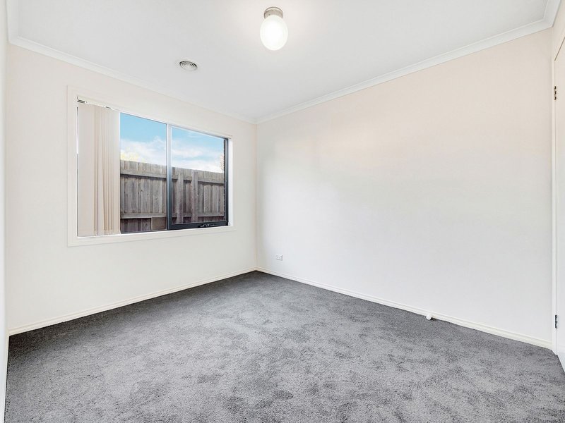 Photo - 22/107 Army Road, Pakenham VIC 3810 - Image 9