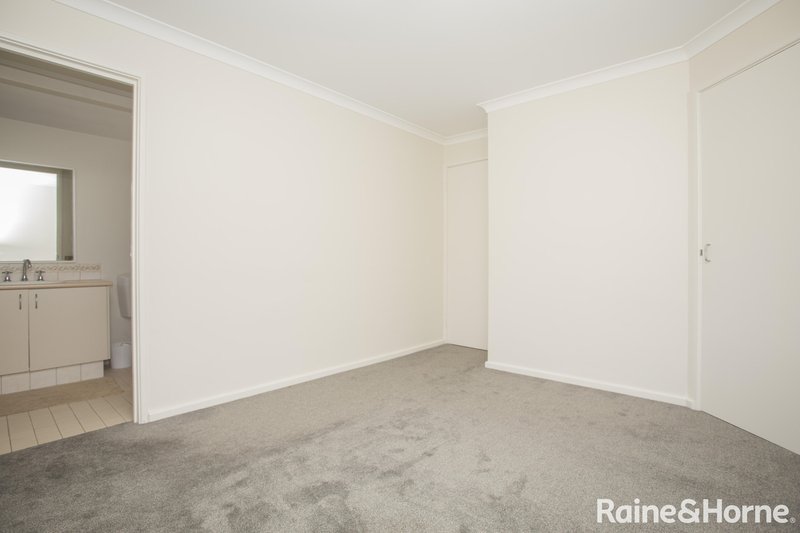 Photo - 22/11 Elvire Street, Viveash WA 6056 - Image 8