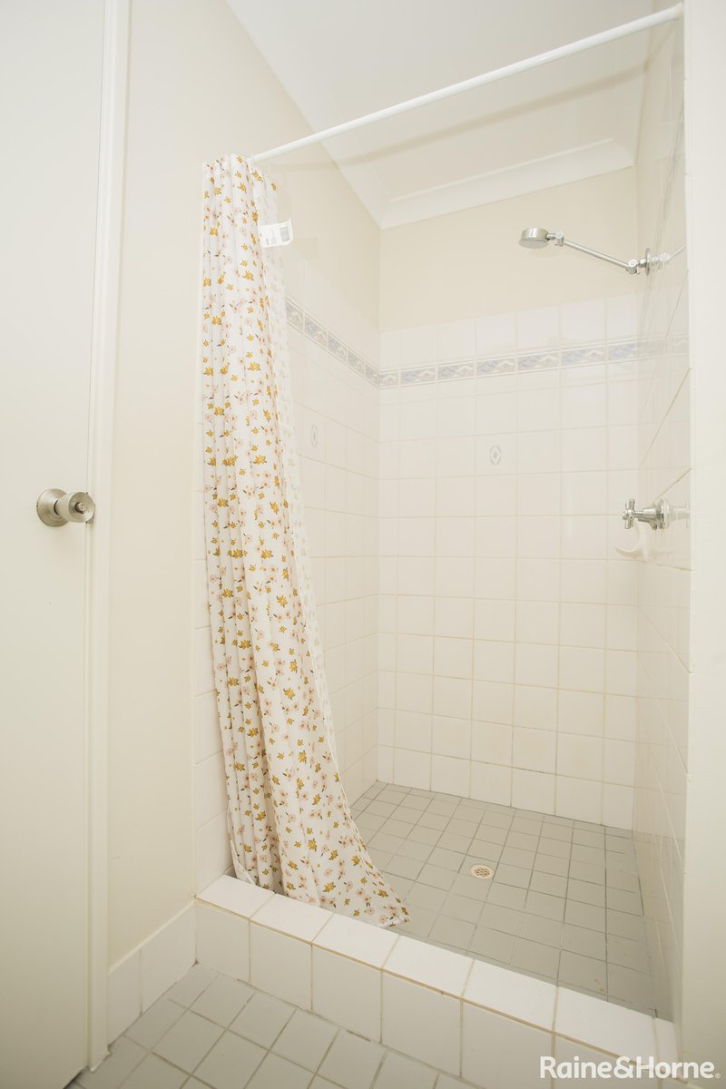 Photo - 22/11 Elvire Street, Viveash WA 6056 - Image 13