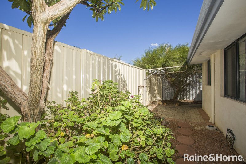 Photo - 22/11 Elvire Street, Viveash WA 6056 - Image 16