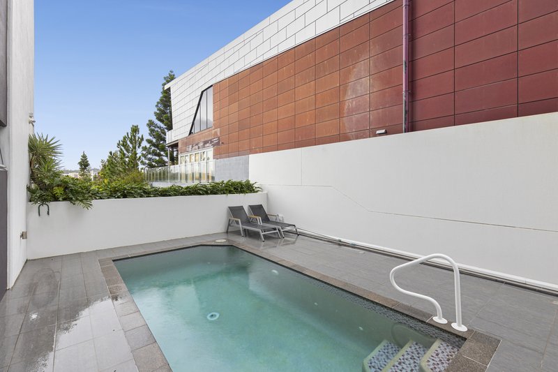 Photo - 221/129 Laver Drive, Robina QLD 4226 - Image 16