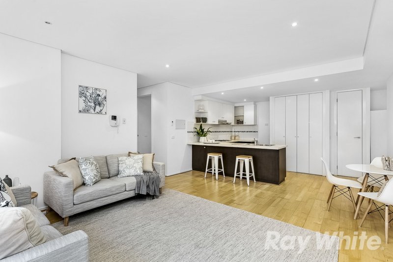 Photo - 2/213 Normanby Road, Notting Hill VIC 3168 - Image 3