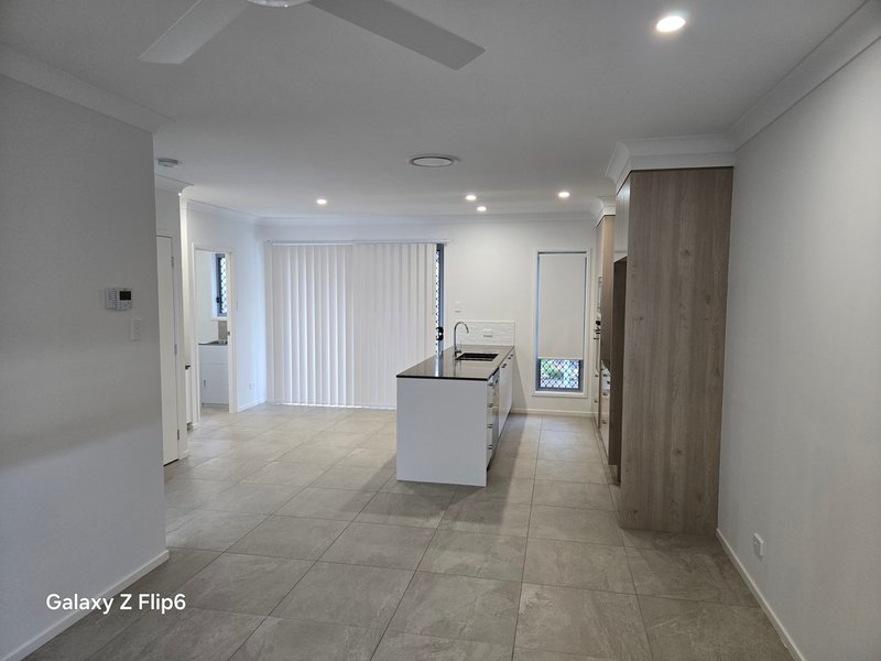 Photo - 22/14 Cavill Place, Runcorn QLD 4113 - Image 4