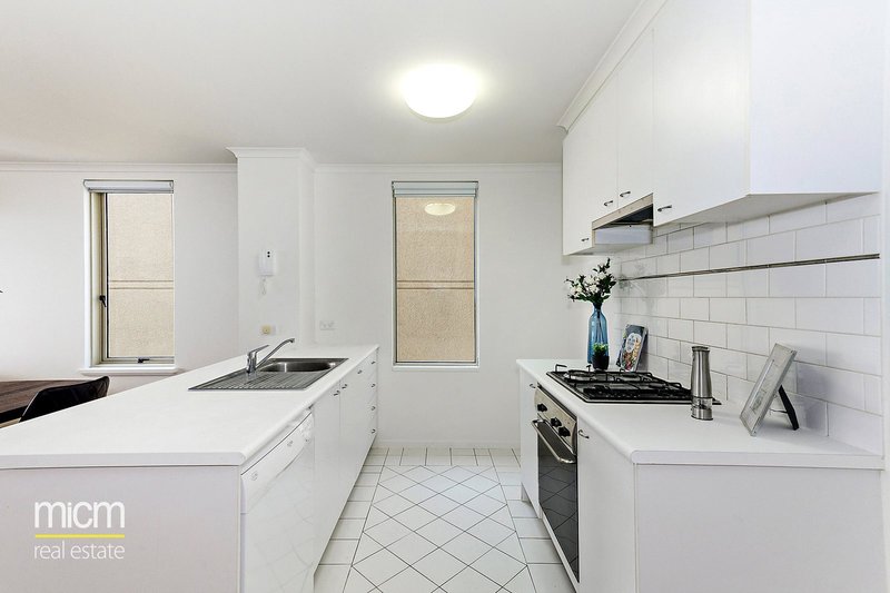 Photo - 221/416A St Kilda Road, Melbourne VIC 3004 - Image 4