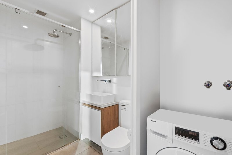 Photo - 2214/179 Alfred Street, Fortitude Valley QLD 4006 - Image 5