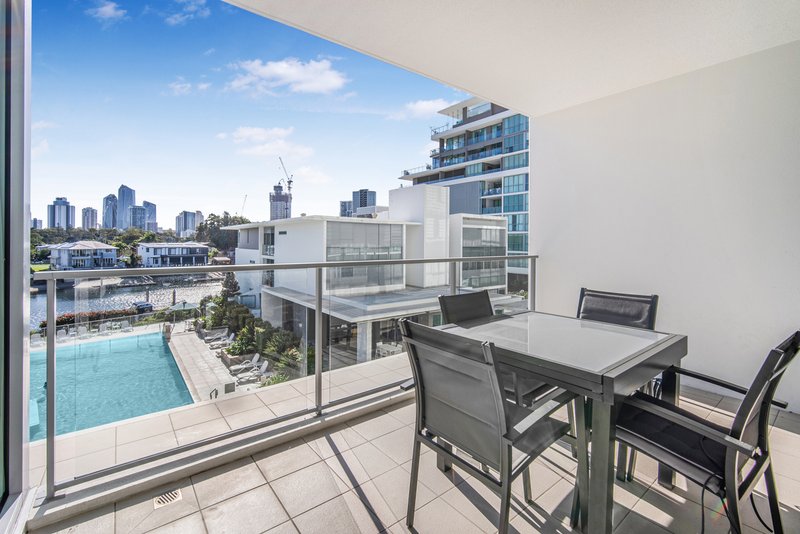 Photo - 2214/33 T E Peters Drive, Broadbeach Waters QLD 4218 - Image 2