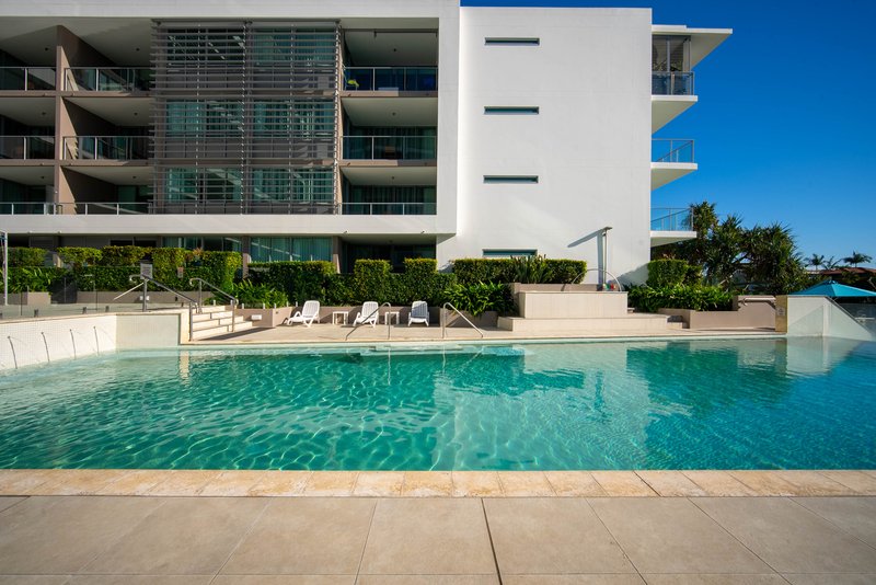 Photo - 2214/33 T E Peters Drive, Broadbeach Waters QLD 4218 - Image 12