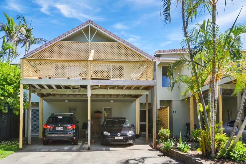 Photo - 2/215 Cottesloe Drive, Mermaid Waters QLD 4218 - Image 4