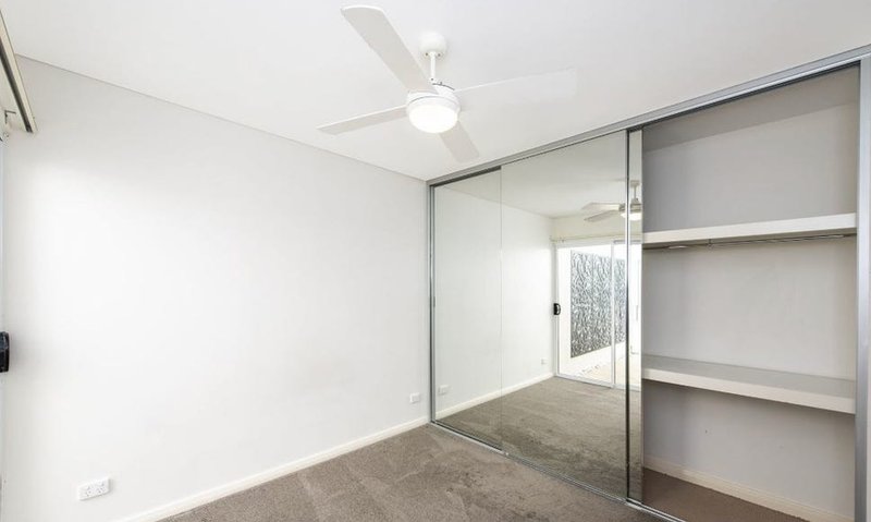 Photo - 2/216 Arcadia Drive, Shoalwater WA 6169 - Image 13