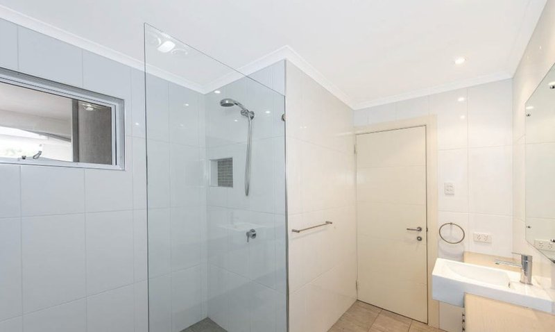 Photo - 2/216 Arcadia Drive, Shoalwater WA 6169 - Image 17