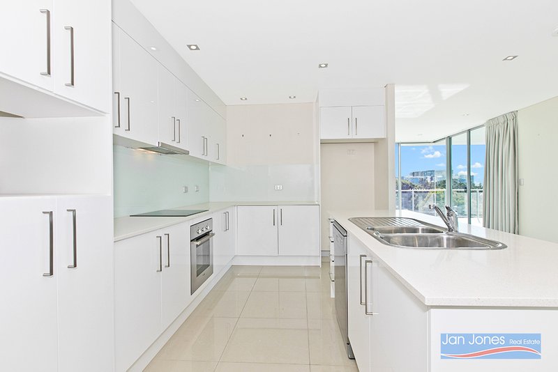 Photo - 22/17-23 Marine Parade, Redcliffe QLD 4020 - Image 10