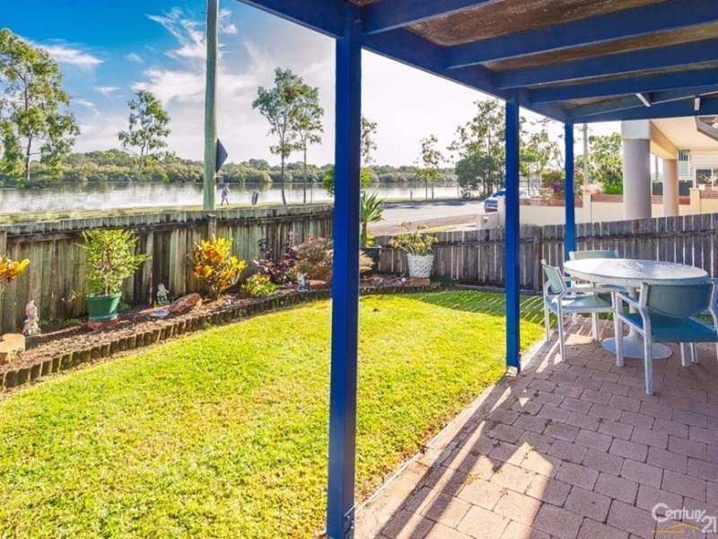 Photo - 2/217 Bradman Avenue, Maroochydore QLD 4558 - Image 7