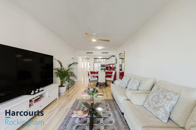 Photo - 22/17 Rockingham Beach Road, Rockingham WA 6168 - Image 4
