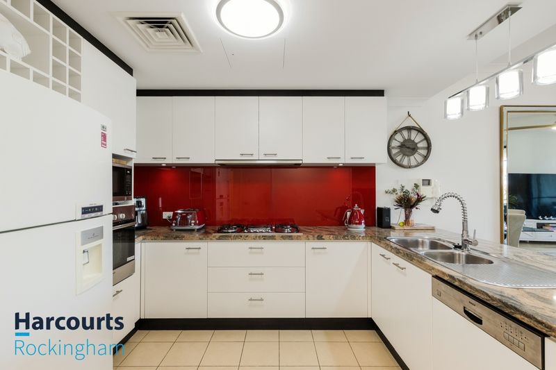 Photo - 22/17 Rockingham Beach Road, Rockingham WA 6168 - Image 15