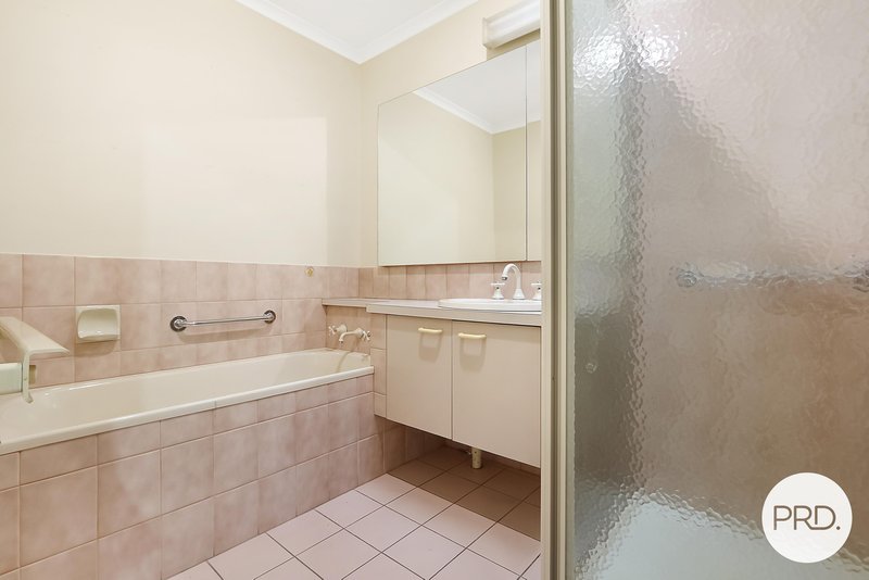 Photo - 2/218-220 Beechworth Road, Wodonga VIC 3690 - Image 8