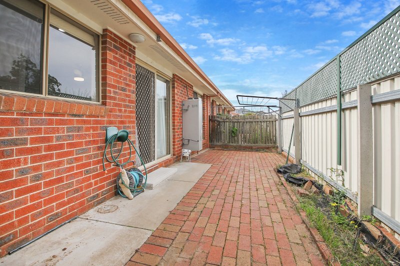 Photo - 2/218 Beechworth Road, Wodonga VIC 3690 - Image 10