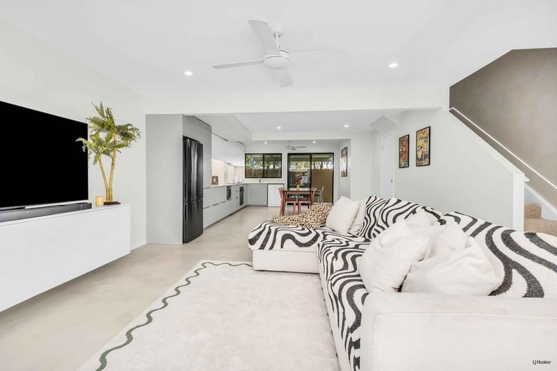 Photo - 22/18 Bottlewood Court, Burleigh Waters QLD 4220 - Image 1