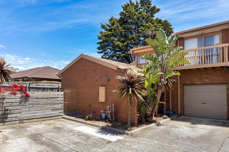 Photo - 2/218 Warrigal Road, Oakleigh South VIC 3167 - Image 8