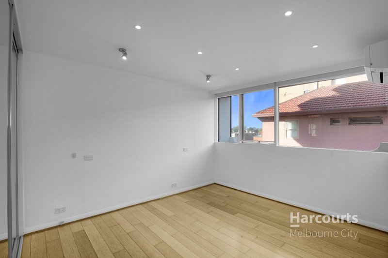 Photo - 22/189 Beaconsfield Parade, Middle Park VIC 3206 - Image 6