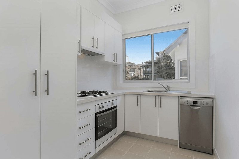 Photo - 2/219 Coogee Bay Road, Coogee NSW 2034 - Image 5