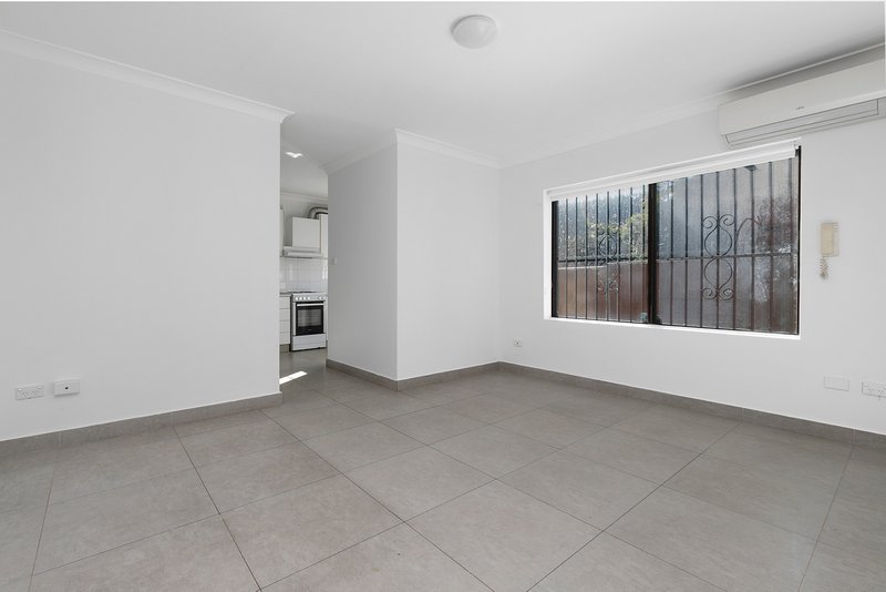 Photo - 2/219 Lakemba Street, Lakemba NSW 2195 - Image 2