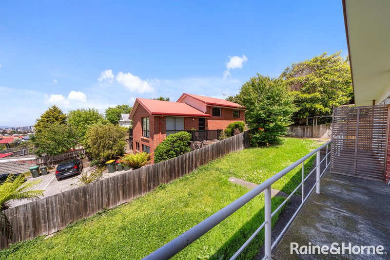 Photo - 2/21A Boa Vista Road, New Town TAS 7008 - Image 12