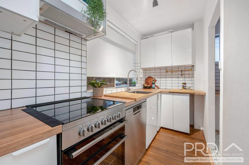 Photo - 2/22-24 Jersey Avenue, Mortdale NSW 2223 - Image 3