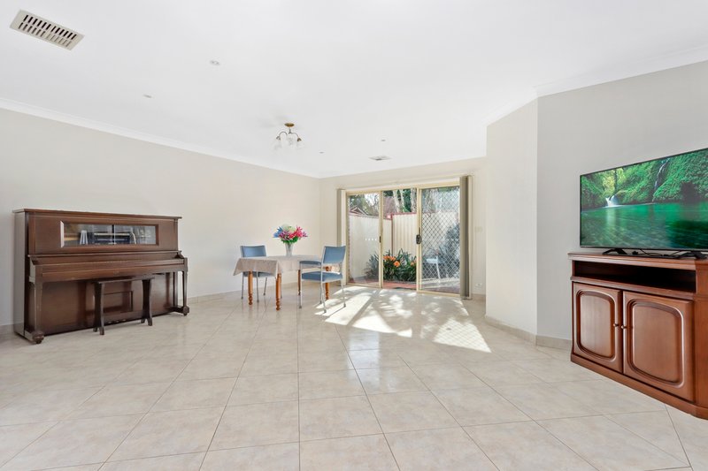 Photo - 2/22-26 Collaroy Avenue, Peakhurst NSW 2210 - Image 7