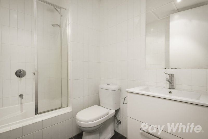 Photo - 22/2-4 Samada Street, Notting Hill VIC 3168 - Image 5