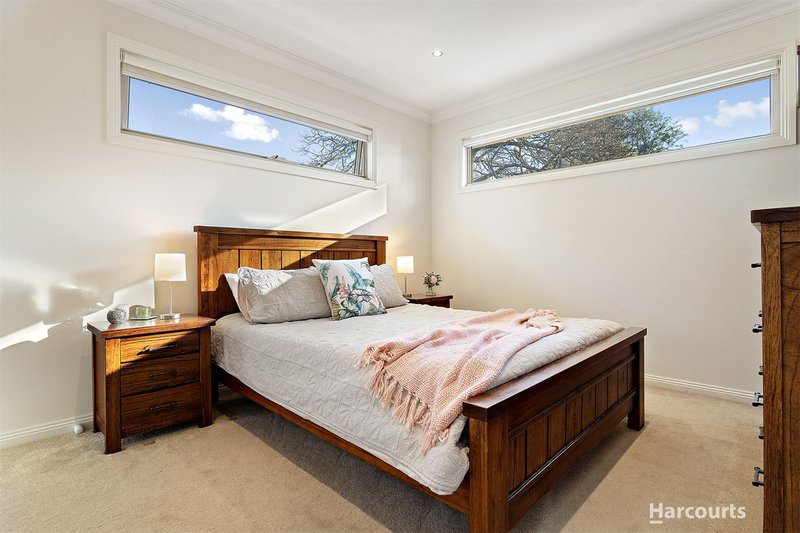 Photo - 2/22 Abelia Street, Forest Hill VIC 3131 - Image 6