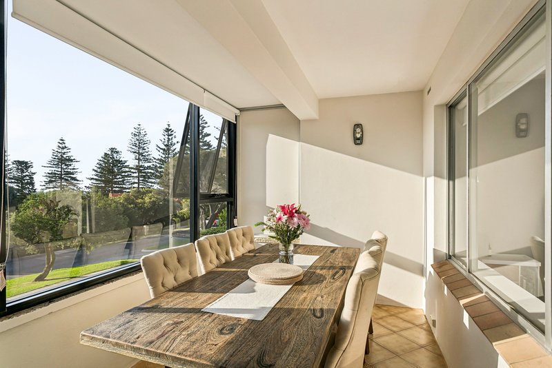 Photo - 2/22 Avonmore Terrace, Cottesloe WA 6011 - Image 12