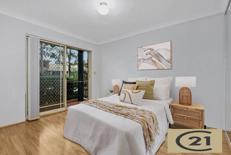 Photo - 2/22 Bailey Street, Westmead NSW 2145 - Image 4