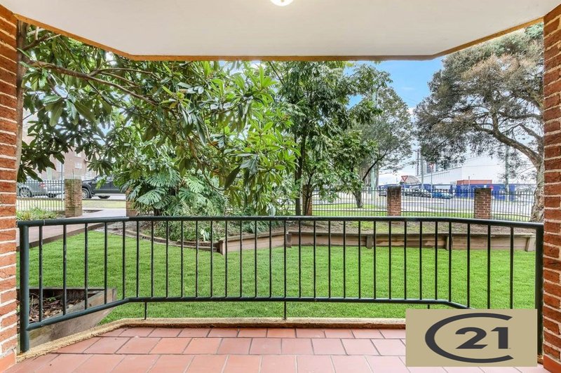 Photo - 2/22 Bailey Street, Westmead NSW 2145 - Image 7