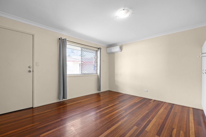 Photo - 2/22 Bruce Street, Chermside QLD 4032 - Image 5