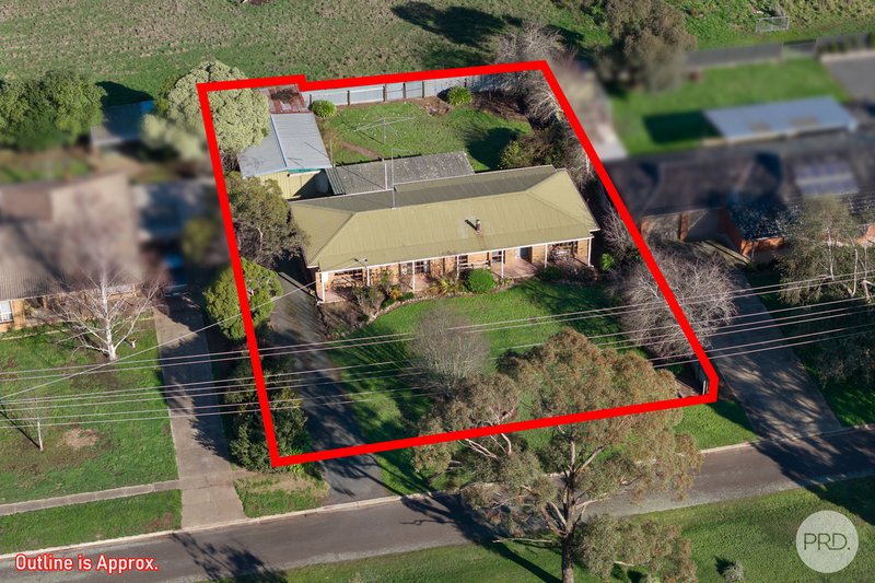 Photo - 222 Bungaree-Wallace Road, Bungaree VIC 3352 - Image 2