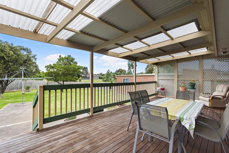 Photo - 222 Darebin Drive, Lalor VIC 3075 - Image 10