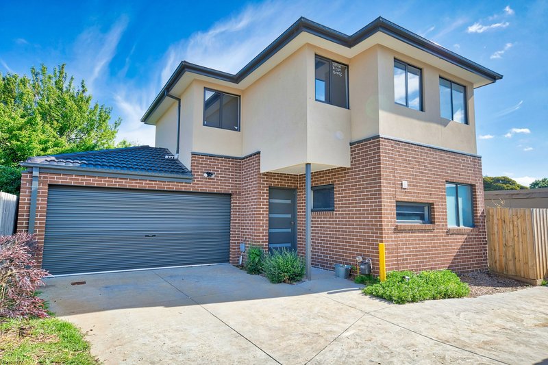 2/22 Dearing Avenue, Cranbourne VIC 3977