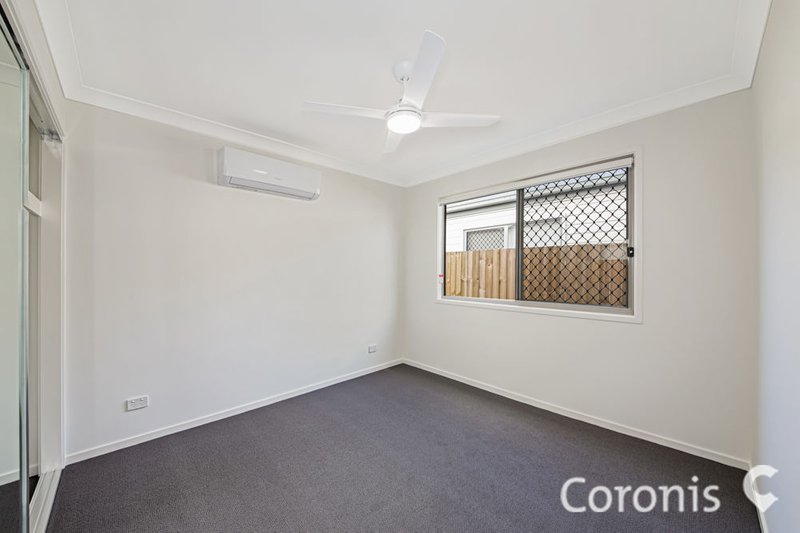 Photo - 2/22 Farmer Place, Park Ridge QLD 4125 - Image 5