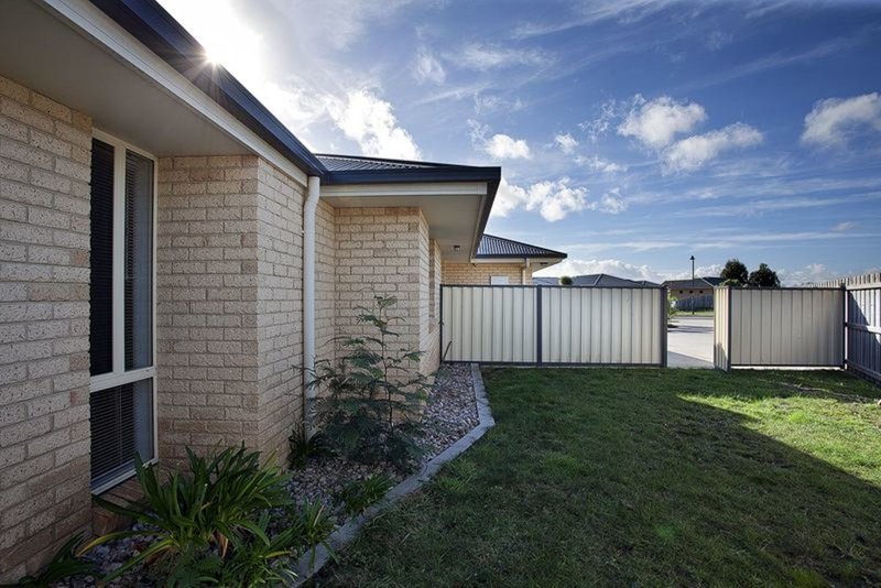 Photo - 2/22 Haven Drive, Shearwater TAS 7307 - Image 9