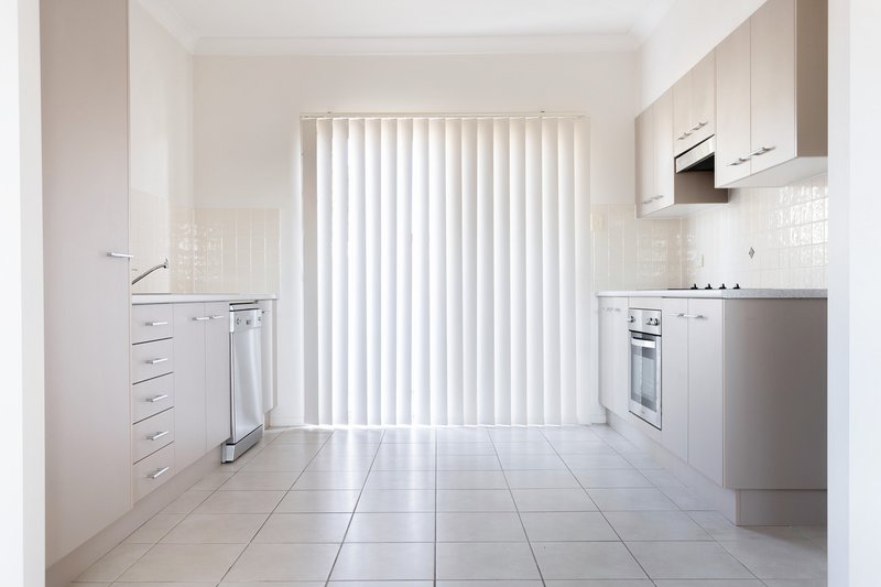 Photo - 2/22 Hickey Street, Cessnock NSW 2325 - Image 6