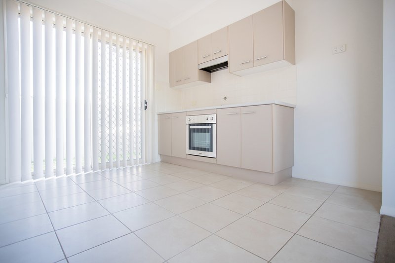 Photo - 2/22 Hickey Street, Cessnock NSW 2325 - Image 8