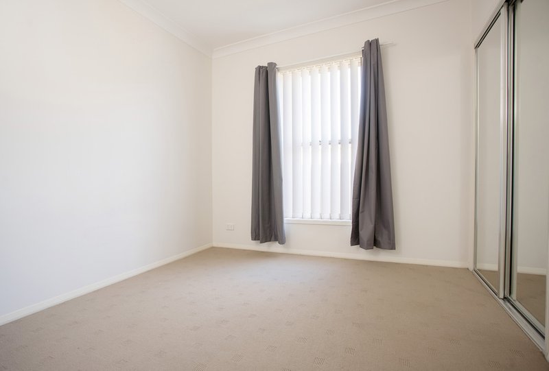 Photo - 2/22 Hickey Street, Cessnock NSW 2325 - Image 12