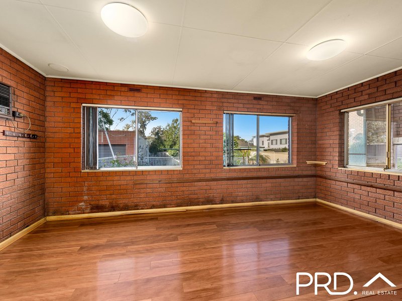 Photo - 222 Horsley Road, Panania NSW 2213 - Image 4